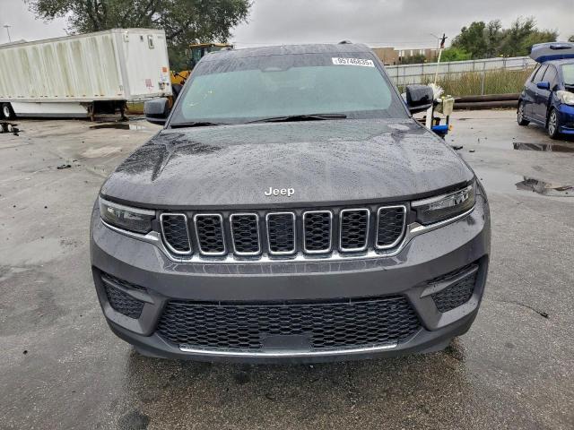 Jeep Grand Cherokee Laredo Image 13