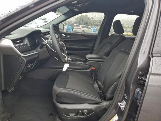 Jeep Grand Cherokee Laredo Image 8