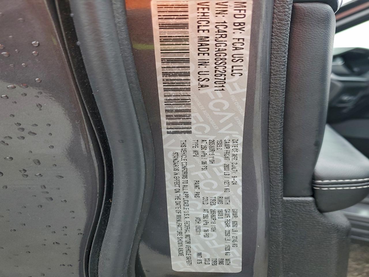 Jeep Grand Cherokee Laredo Image 2