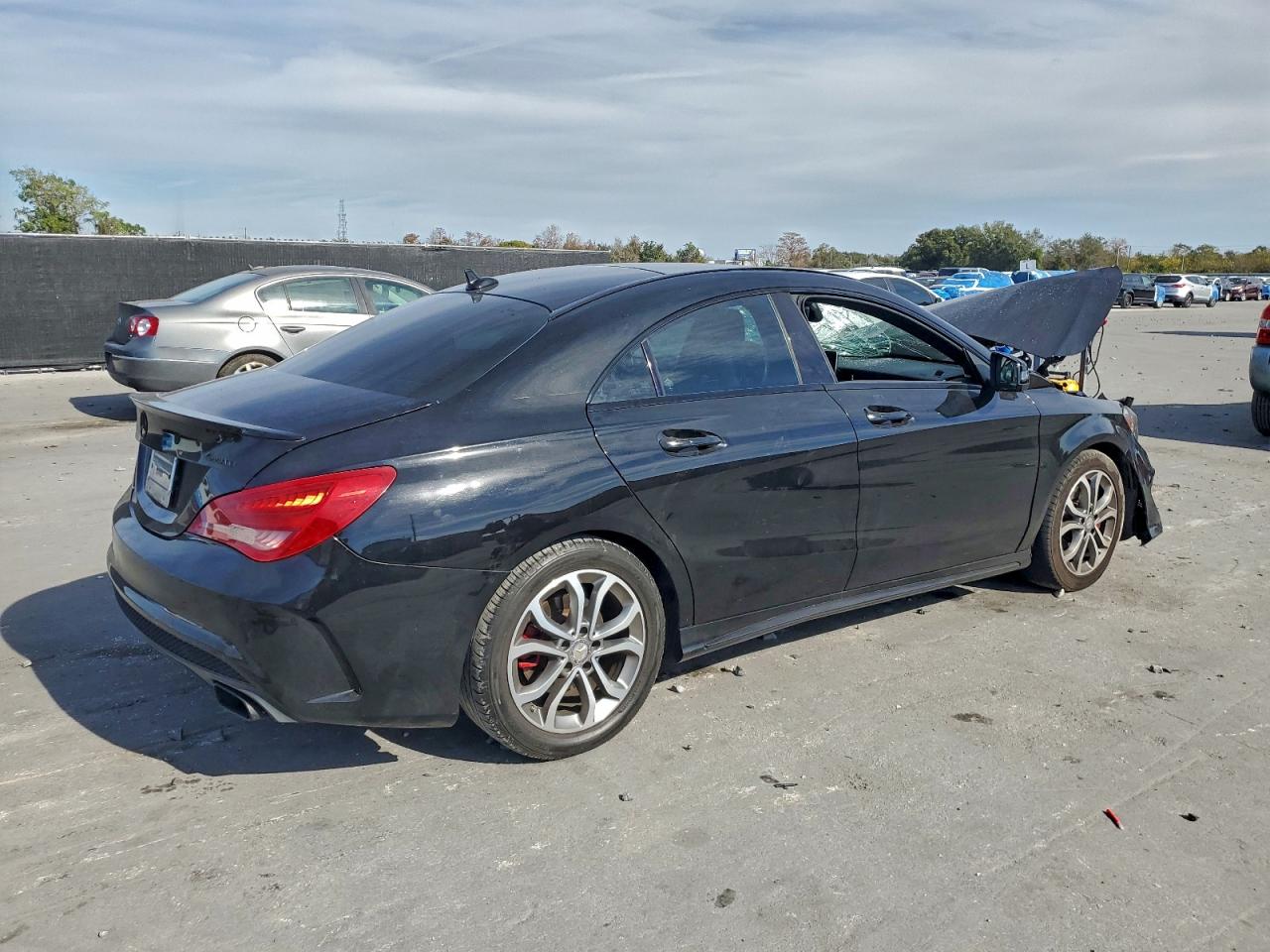 Mercedes-Benz Cla-class 250 4matic Image 3