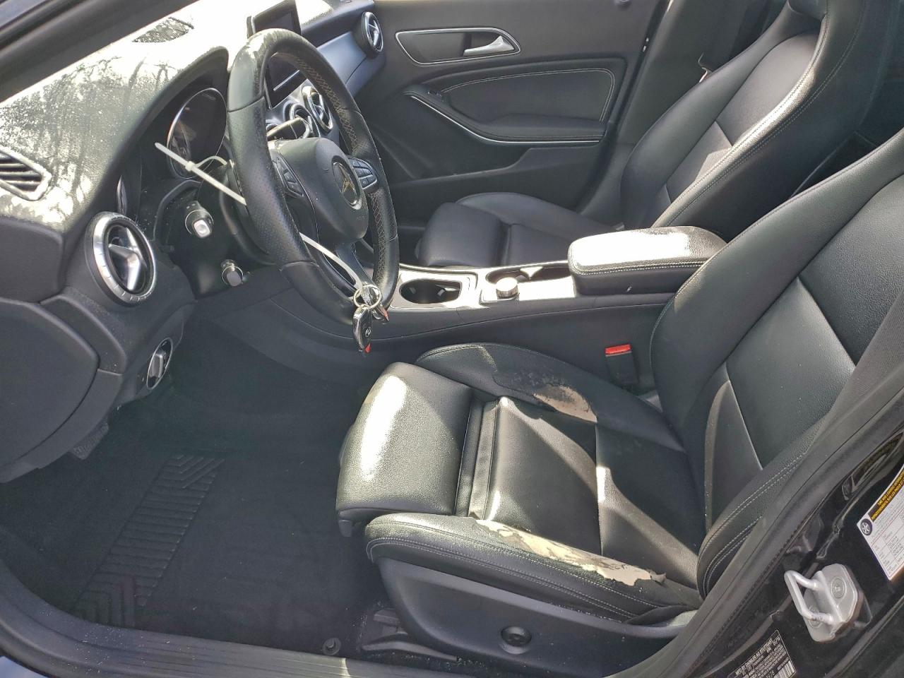 Mercedes-Benz Cla-class 250 4matic Image 9