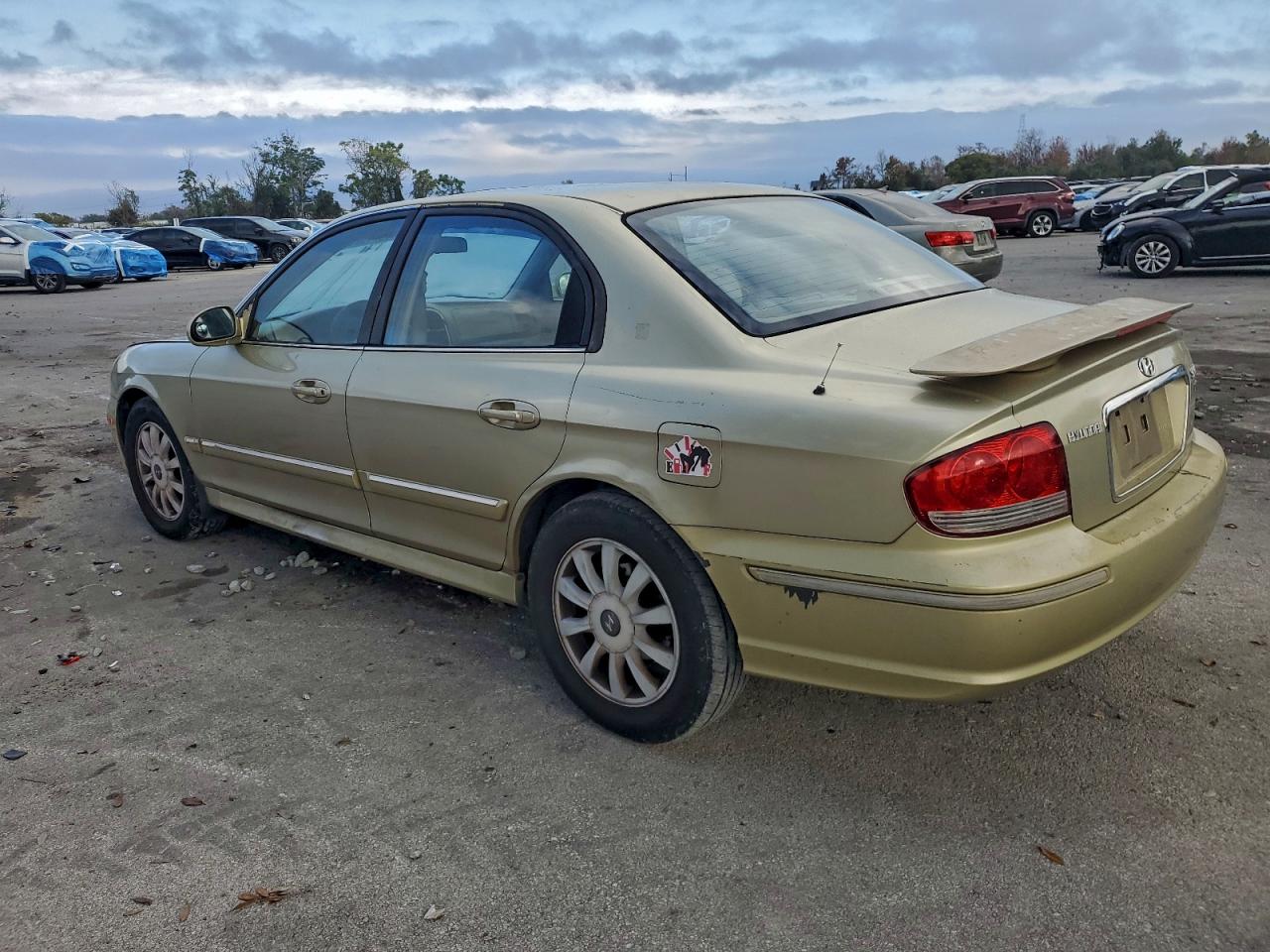 Hyundai SONATA Gls Image 2