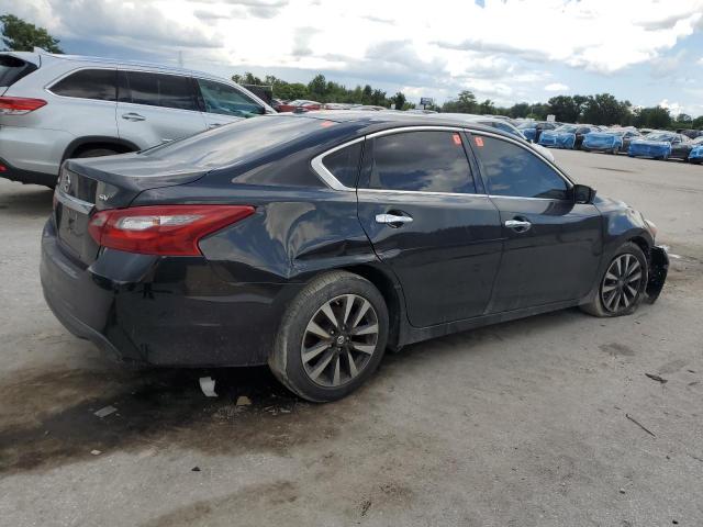 Nissan Altima 2.5 Image 2