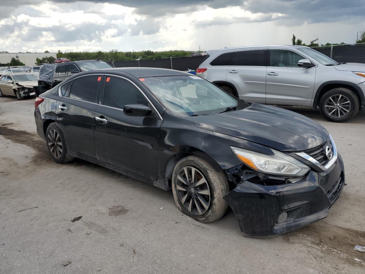 Nissan Altima 2.5 Image 3