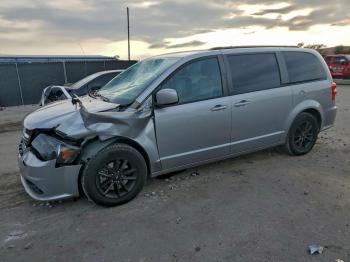  Salvage Dodge Caravan