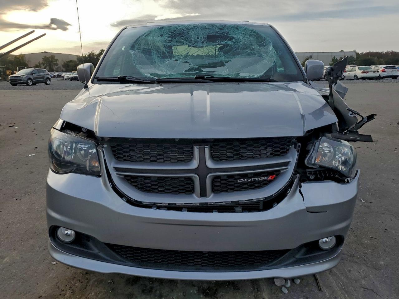Dodge Caravan Gt Image 7