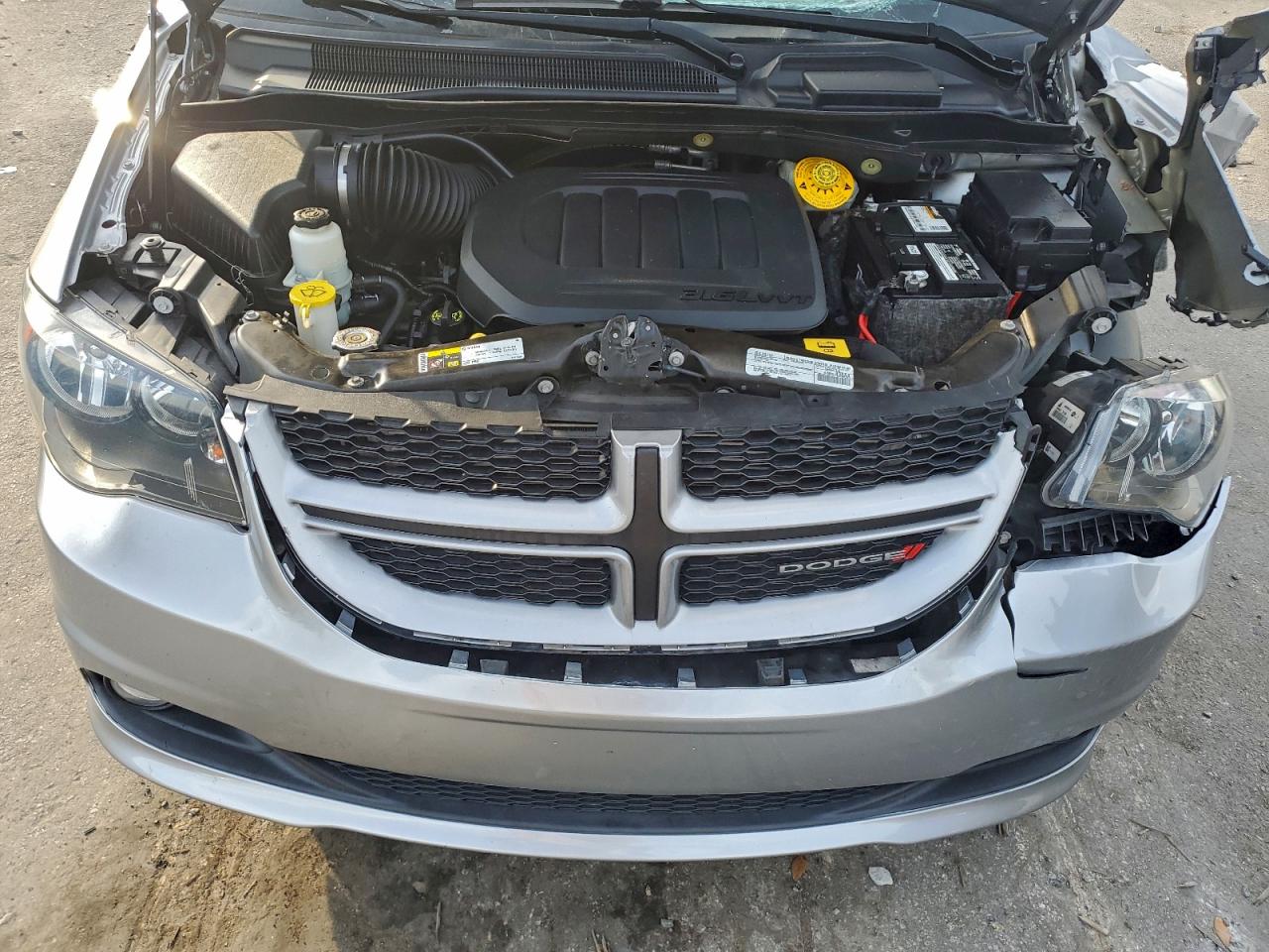 Dodge Caravan Gt Image 8