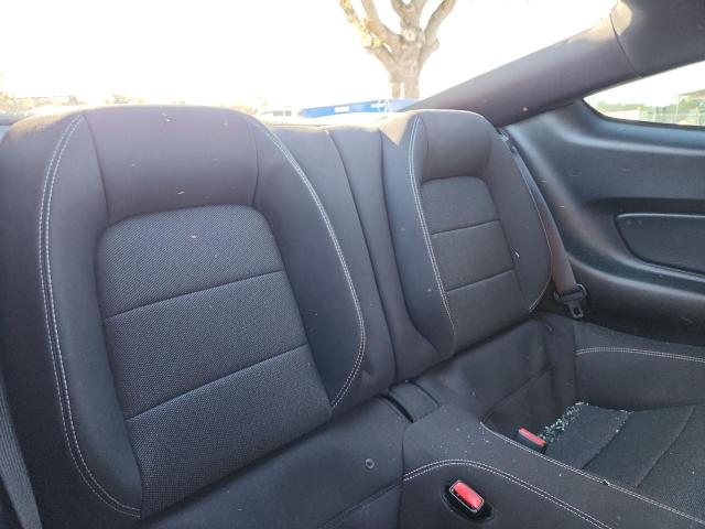 Ford Mustang Image 8