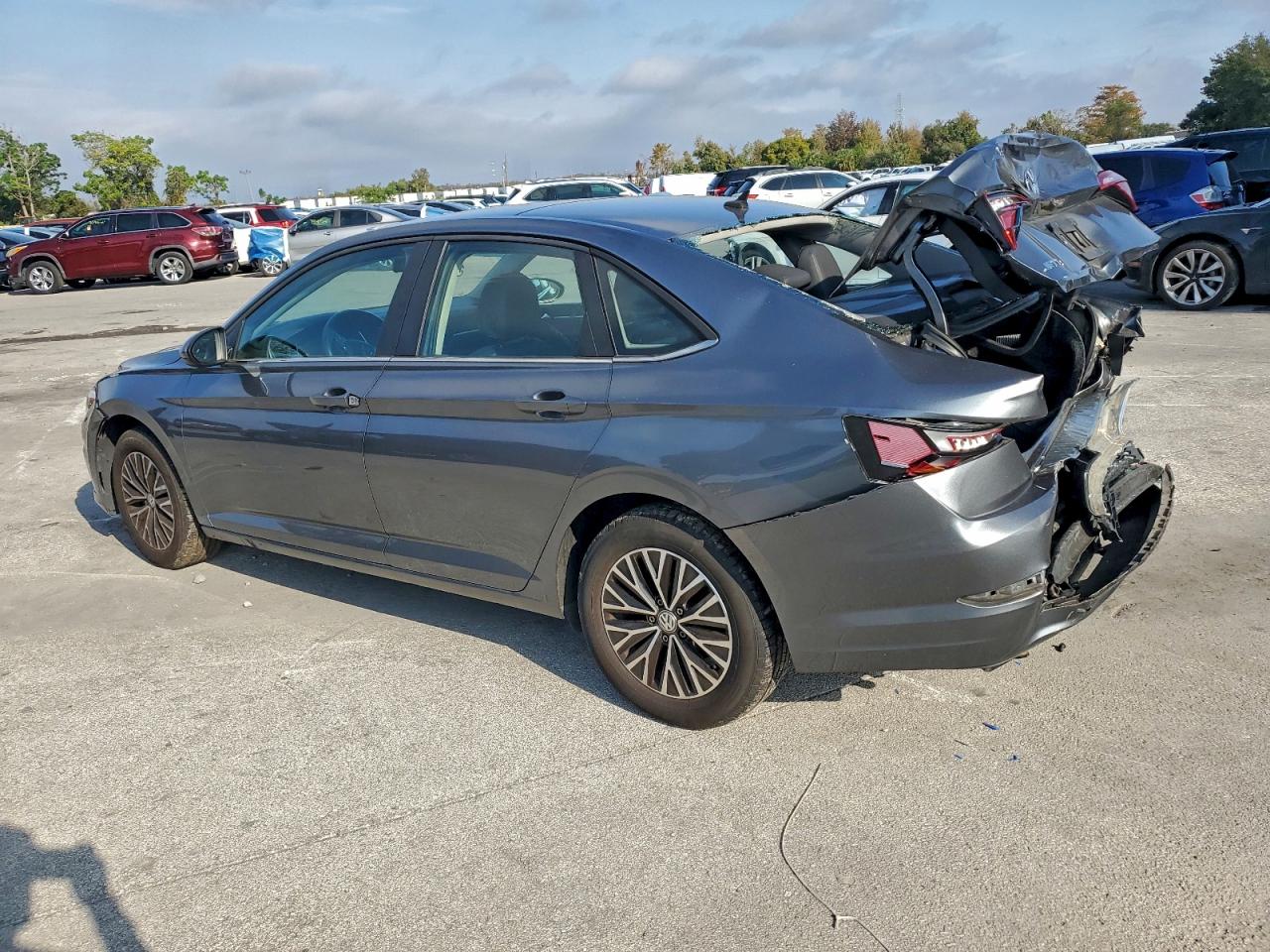 Volkswagen Jetta S Image 2