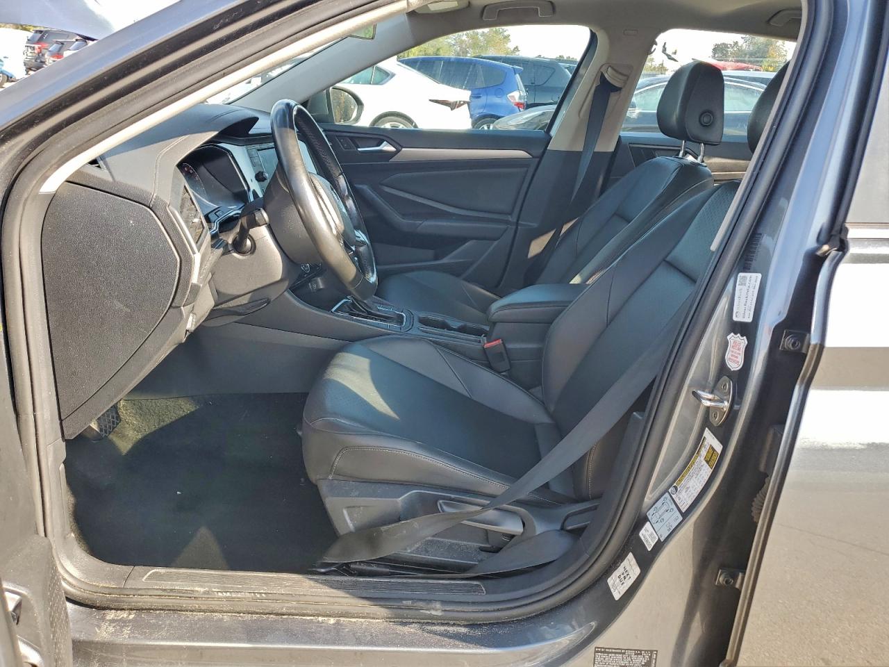 Volkswagen Jetta S Image 8