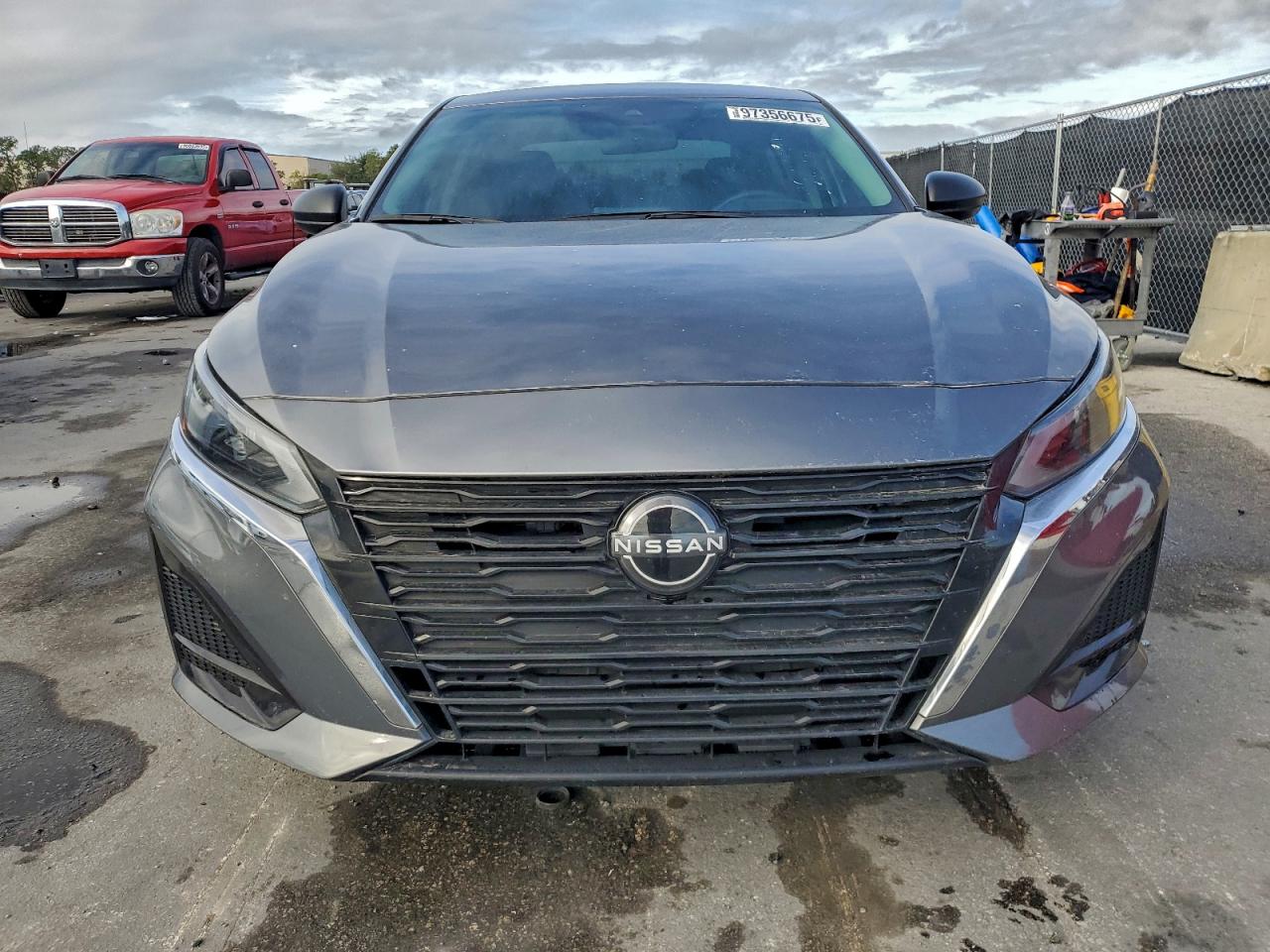 Nissan Altima Sv Image 3