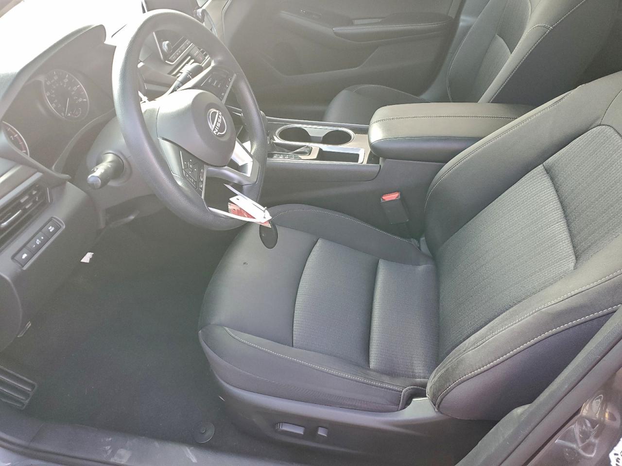 Nissan Altima Sv Image 4