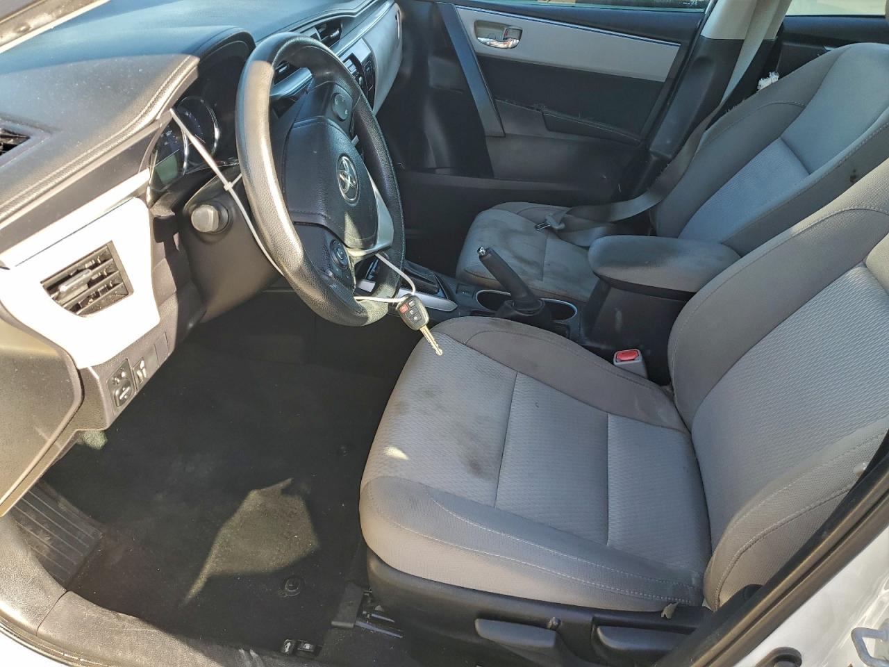 Toyota Corolla L Image 11