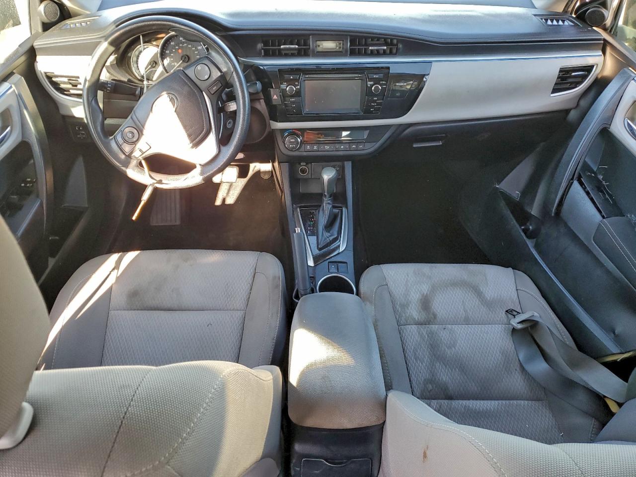 Toyota Corolla L Image 10