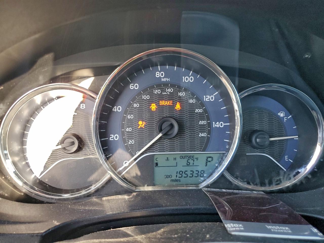 Toyota Corolla L Image 9