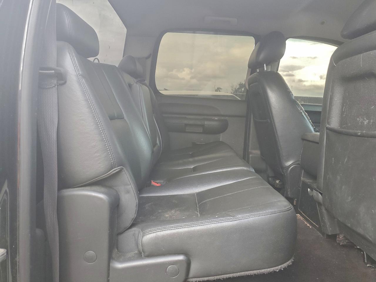 Chevrolet Silverado C1500 Lt Image 11