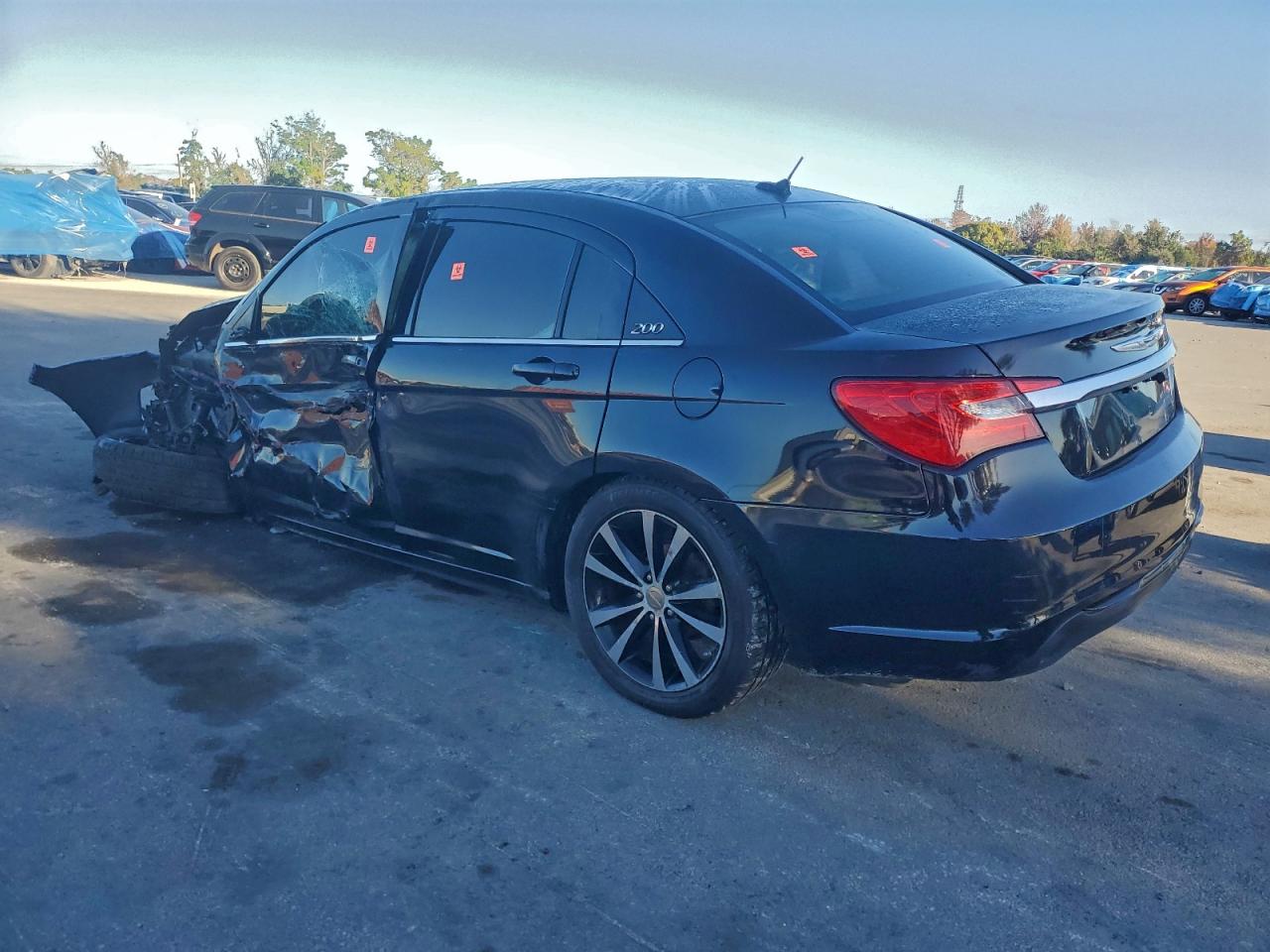 Chrysler 200 Touring Image 10