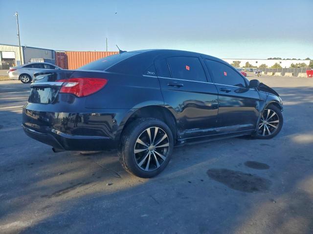 Chrysler 200 Touring Image 11