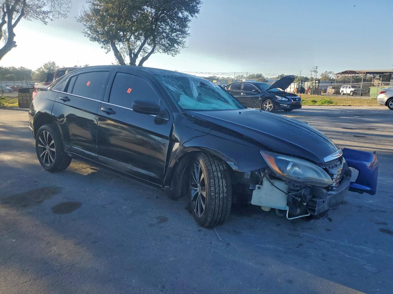 Chrysler 200 Touring Image 3