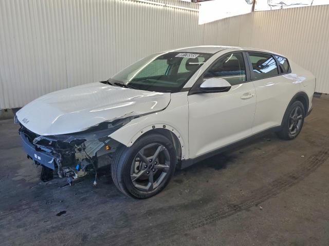  Salvage Kia K4 Lx