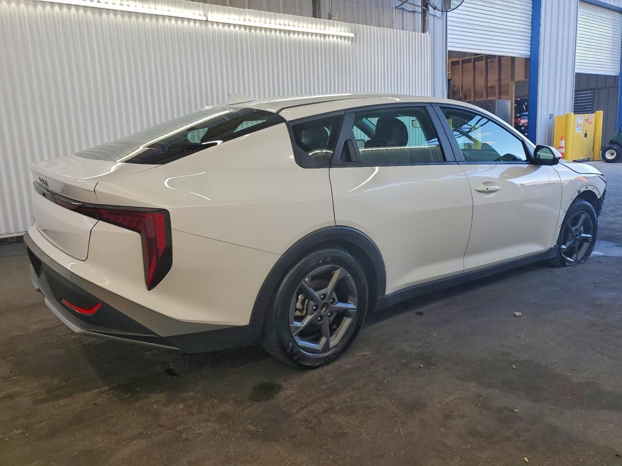 Kia K4 Lx Lx Image 3