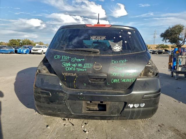 Nissan Versa S Image 7