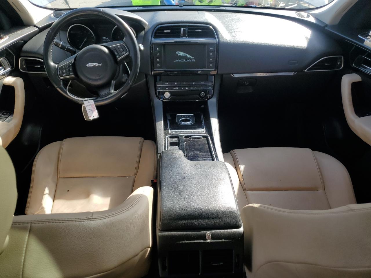 Jaguar F-PACE Premium Image 7