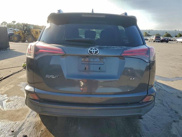 Toyota RAV4 Le Image 8