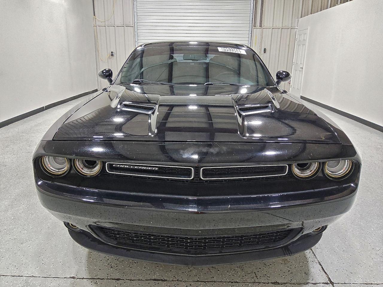 Dodge Challenger R/t Image 11